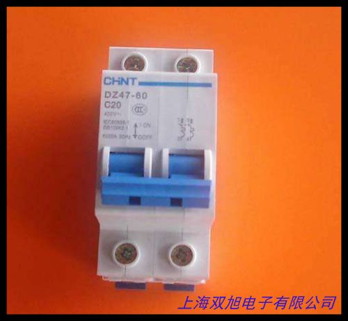 薦 上海塑料外殼式斷路器 DZ10-400/330 400A 三相空氣開(kāi)關(guān)